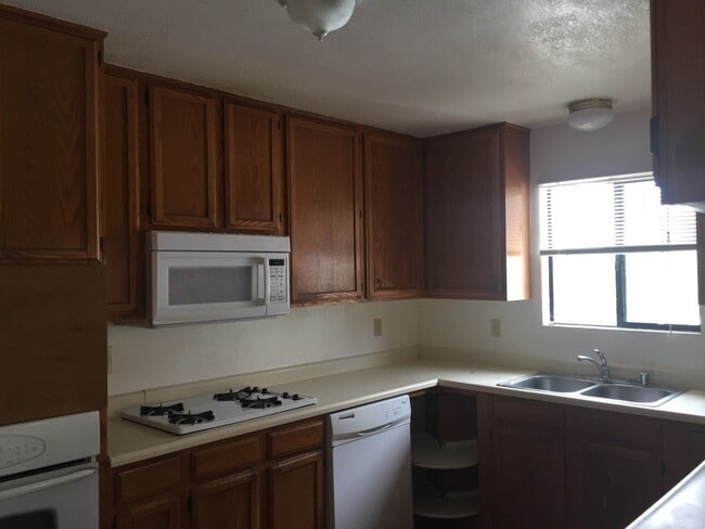 Building Photo - 6709 Trigo Rd