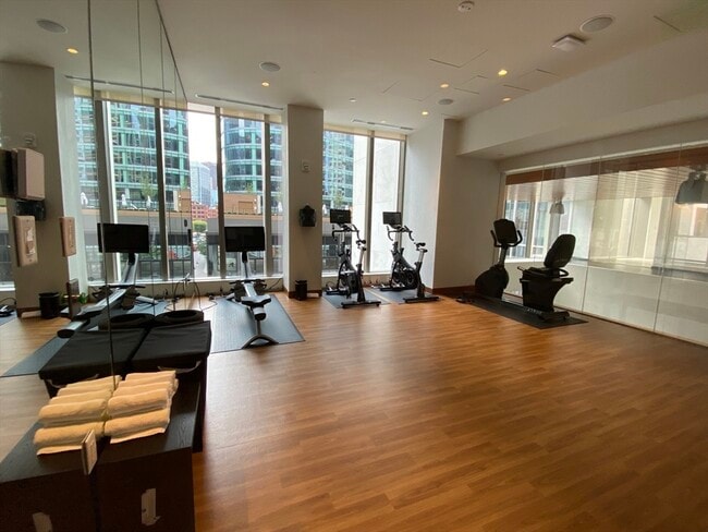 Building Photo - 135 Seaport Blvd
