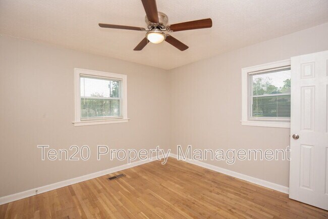 Building Photo - 2671 Dalewood Dr