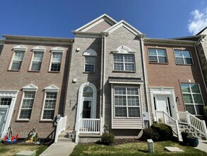 Building Photo - Amazing Townhome with Spectacular Views for Rent in Draper!