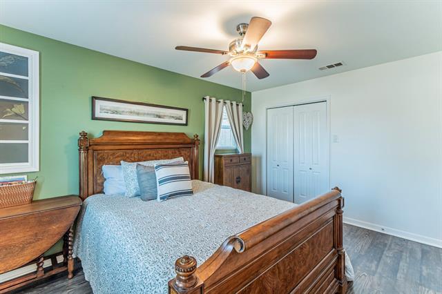 Building Photo - 708 N Stewart St