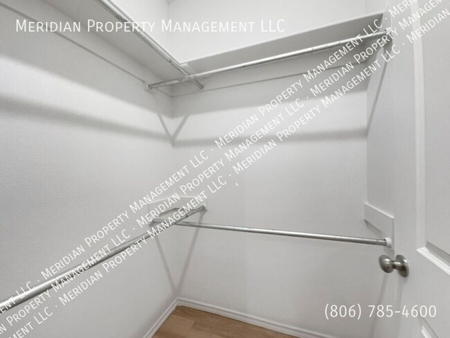 Building Photo - 5525 Itasca-