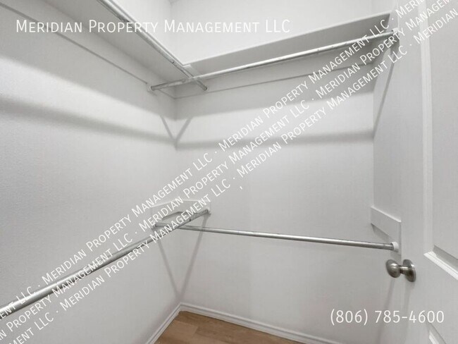 Building Photo - 5705 Kemper St