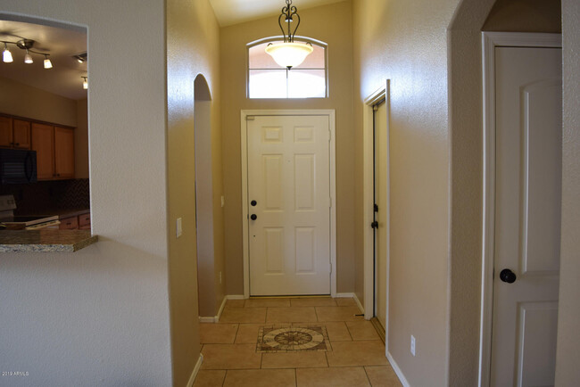 Building Photo - 14909 W Lamoille Dr