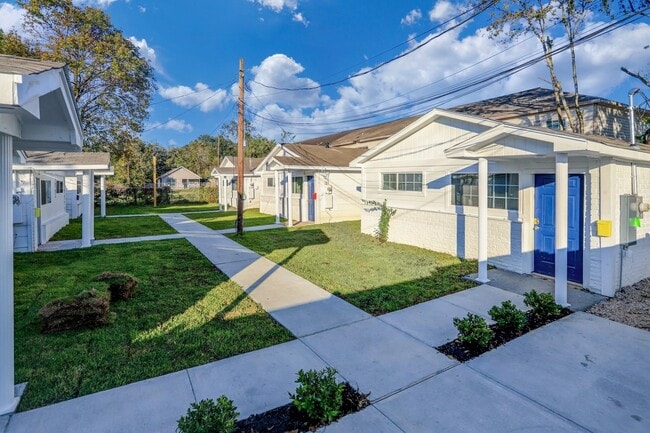 Primary Photo - 3823 Lydia St