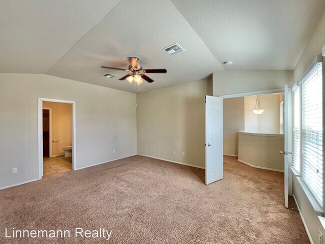 Building Photo - 4 br, 2.5 bath House - 3311 Lorne Drive