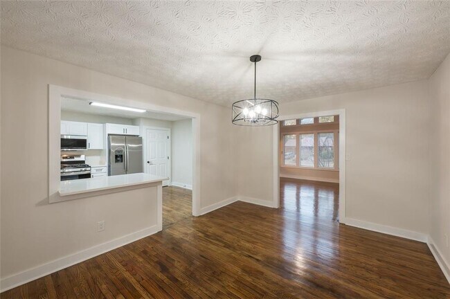 Building Photo - 237 Park Ave