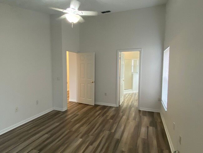 Building Photo - House for rent