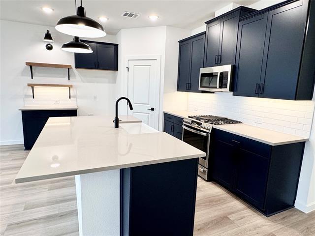 Building Photo - 535 Meadowlark Dr