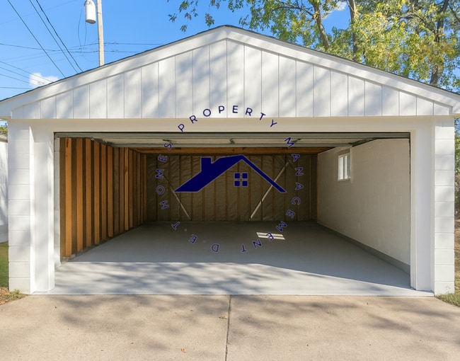 Building Photo - 14938 Tracey St