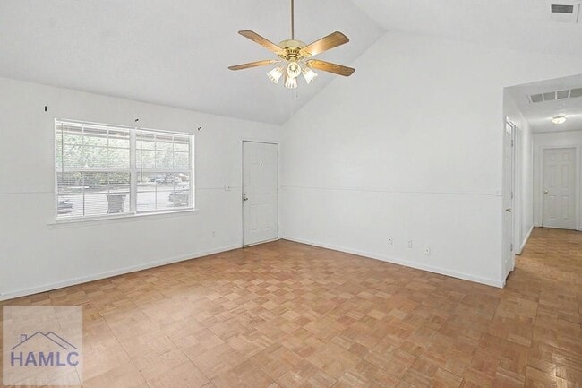 Building Photo - 342 Sheila Dr