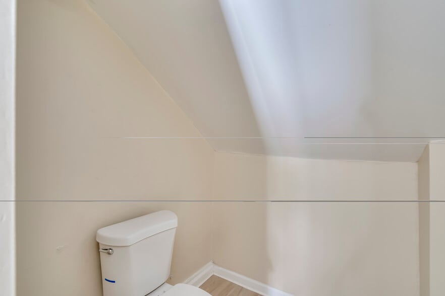 Building Photo - 514 Francis St