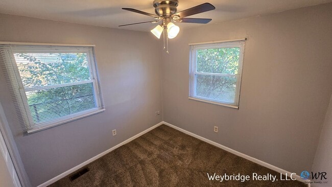 Building Photo - 3BD 1BTH Ranch in the Pleasant Run Neighbo...