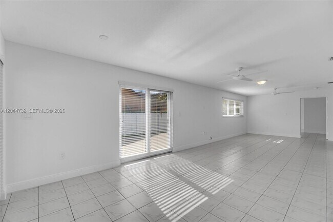 Building Photo - 7125 SW 93rd Ct