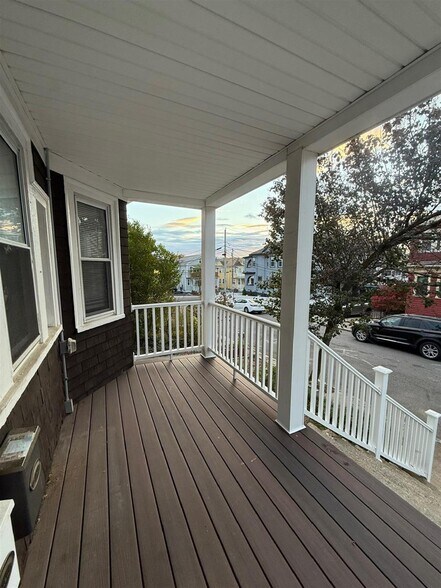 Building Photo - 110 W Quincy St