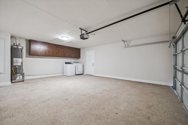 Building Photo - 23103 Berry Pine Dr