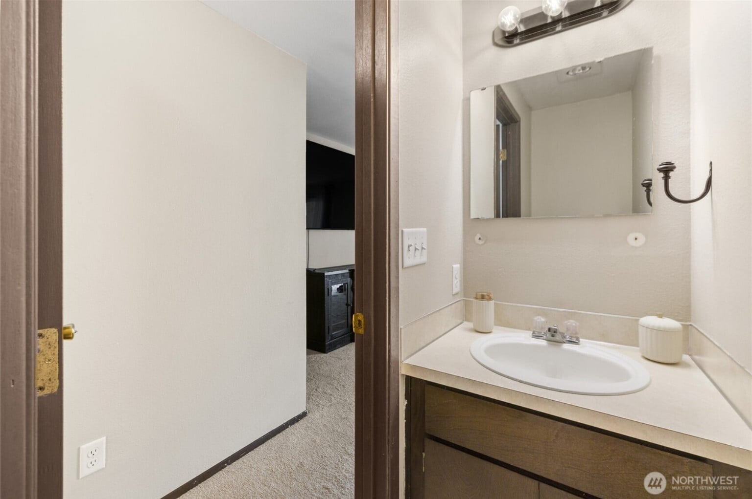 Building Photo - 429 37th St SE