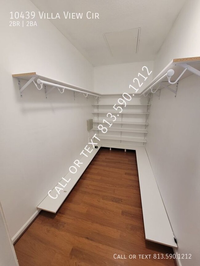 Building Photo - 10439 Villa View Cir