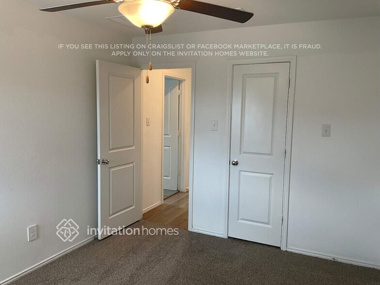 Building Photo - 3220 Crestone Dr