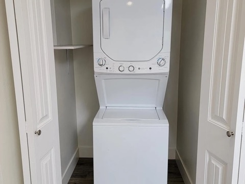 Building Photo - 4804 W Mountain View Dr