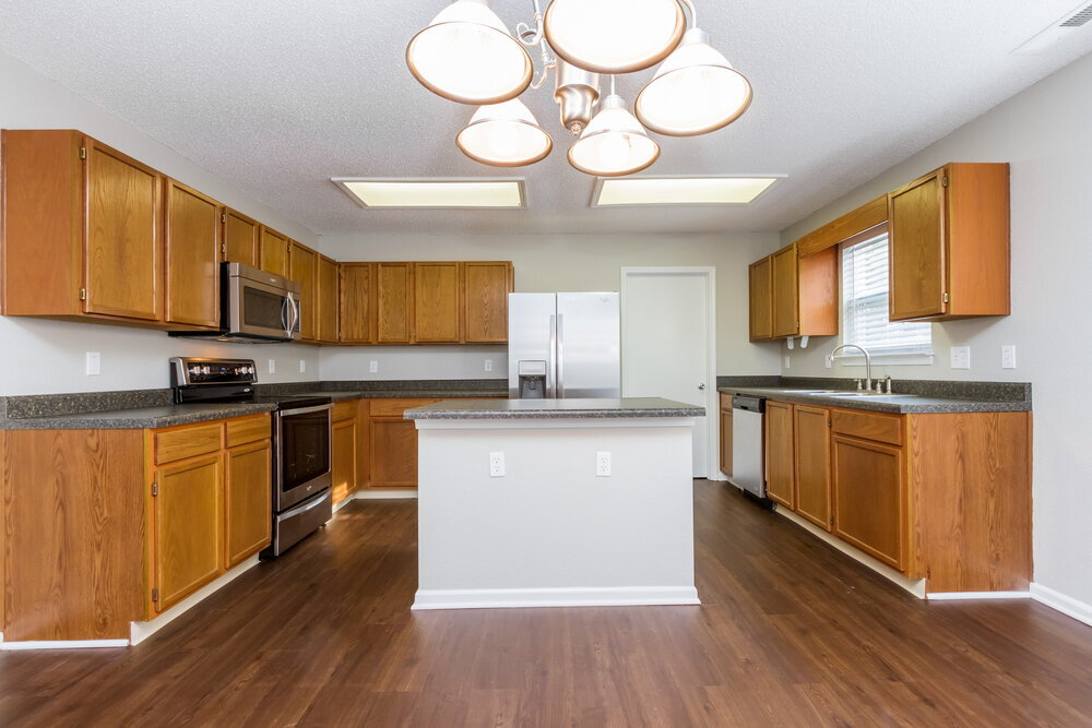 Building Photo - 10236 Hatherley Way