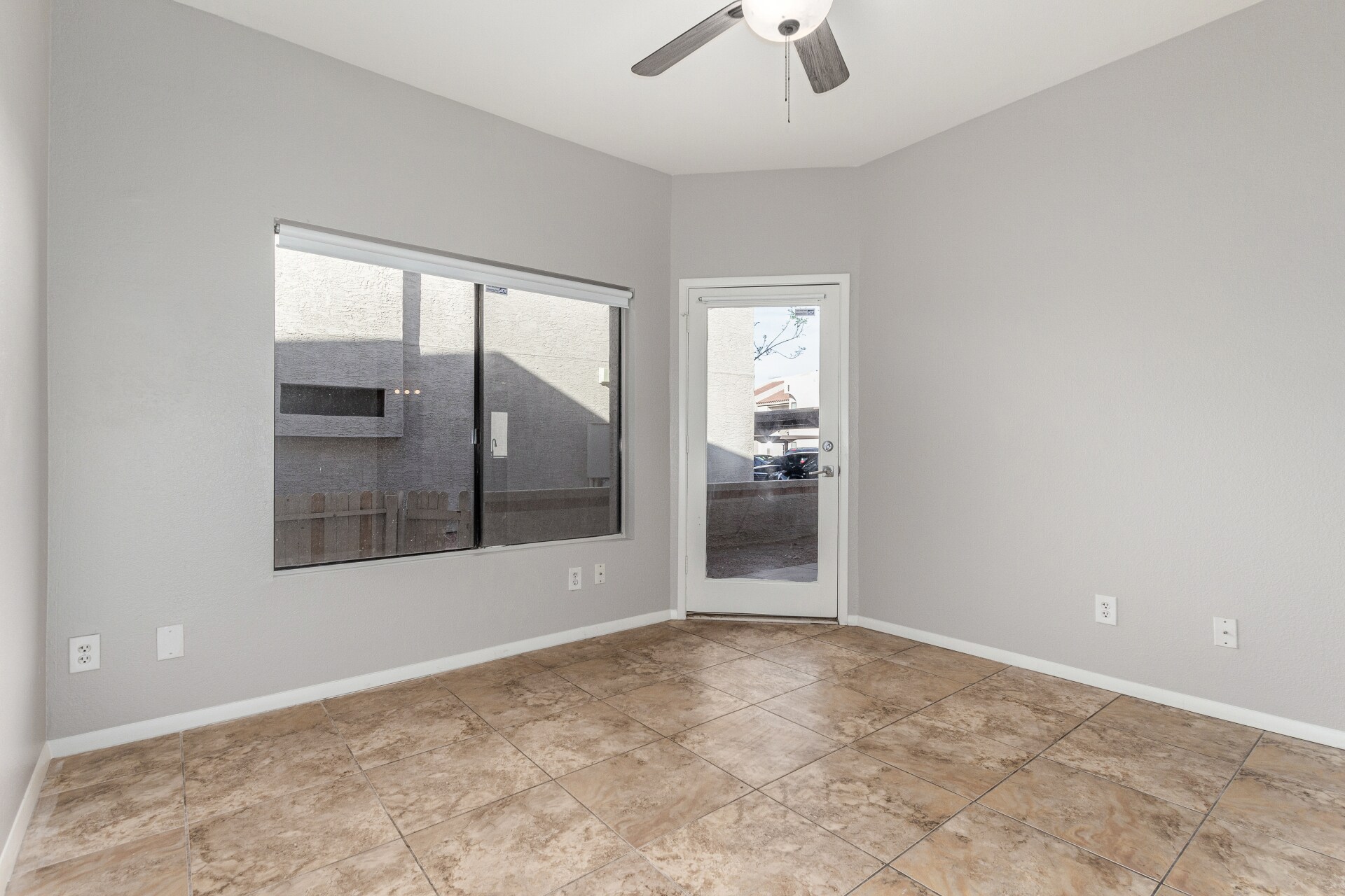 Building Photo - 11666 N 28th Dr