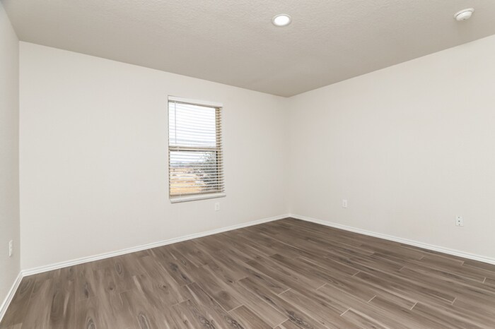 Building Photo - 10610 Goose Way