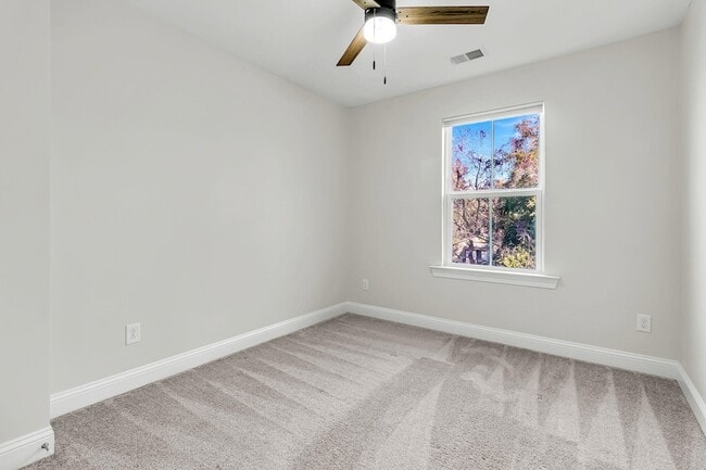 Building Photo - 1226 Tice Ln