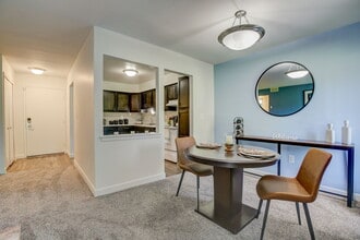 Maple Place Apartment in Southfield MI - Maple Place Apartments