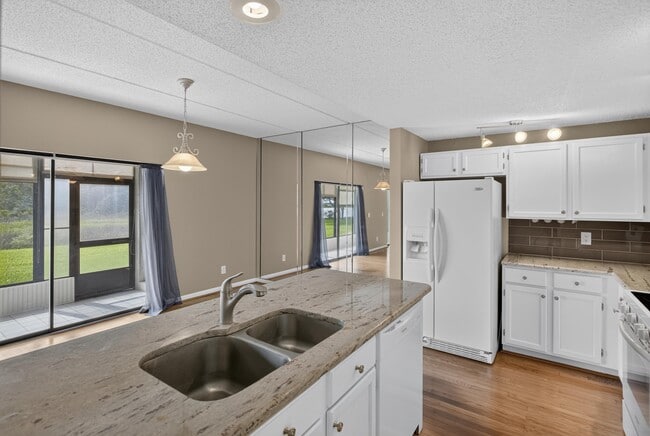 Building Photo - 29 Aledo Ct