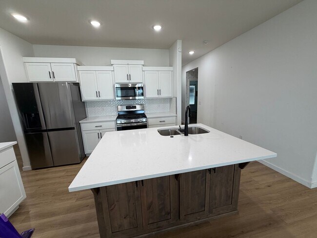 Building Photo - REMODELED 5 Bedroom | 3 Bathroom | 3 Car Garage HOME -- 3,554 sqft | BASEMENT! | NIXA SCHOOLS | F...