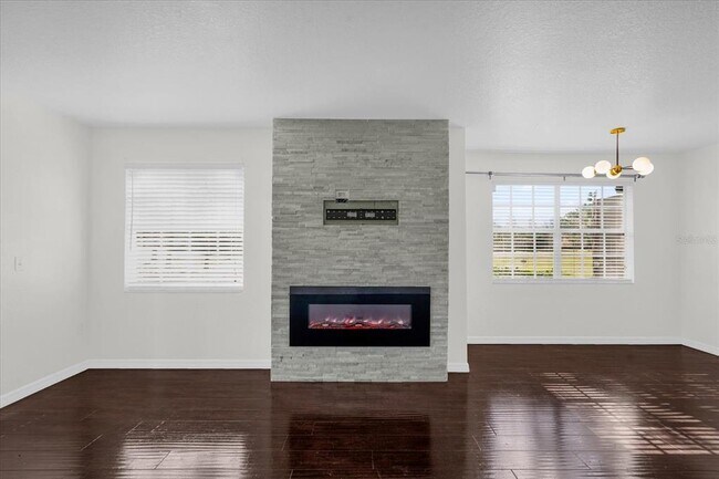 Building Photo - 13953 Fairway Island Dr