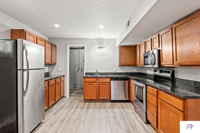 Building Photo - 3012 Menke Cir