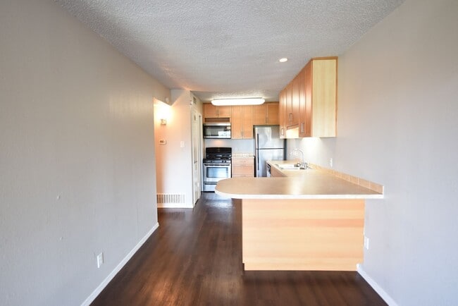 Building Photo - 2 bed room unit with Downtown Austin views!