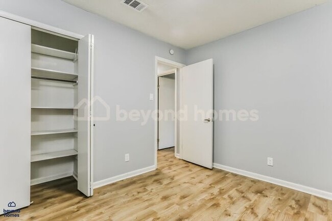 Building Photo - MOVE-IN READY! Great 3 Bed, 2 Bath Home in Sherwood