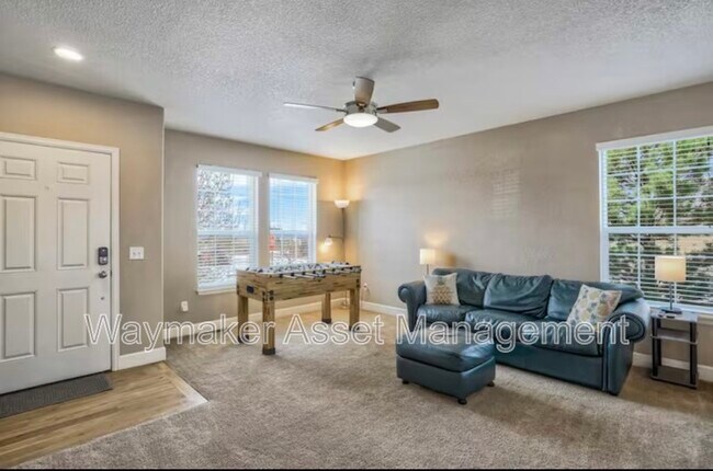 Building Photo - 10904 Cascading Spring Cir