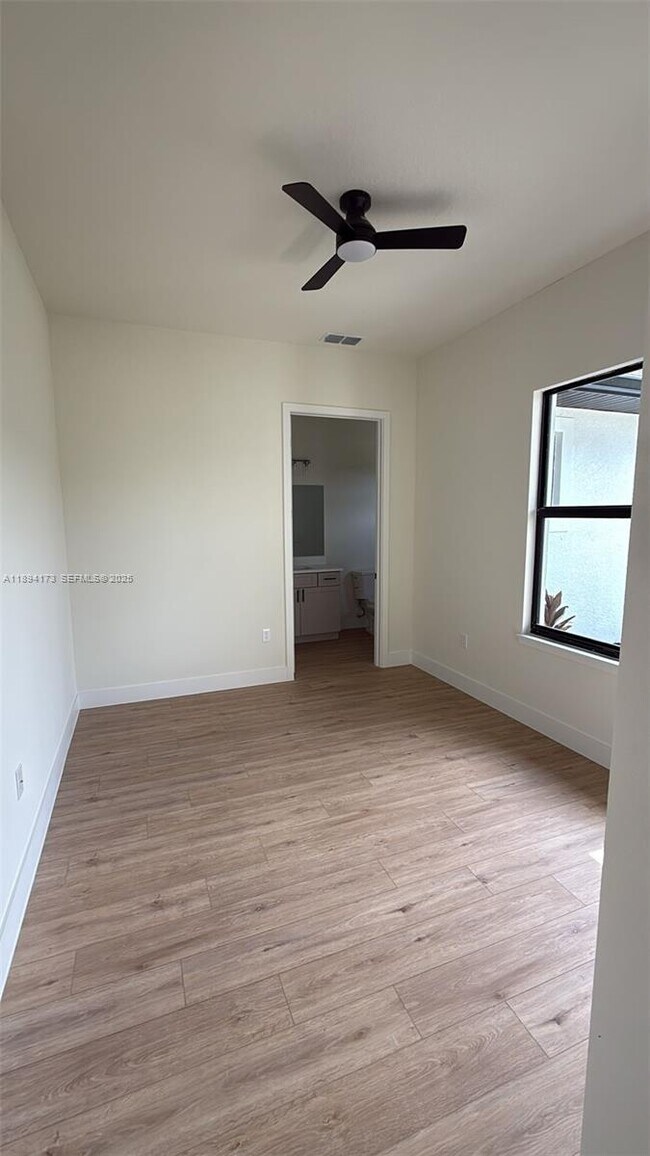 Building Photo - 241 Pembroke Dr