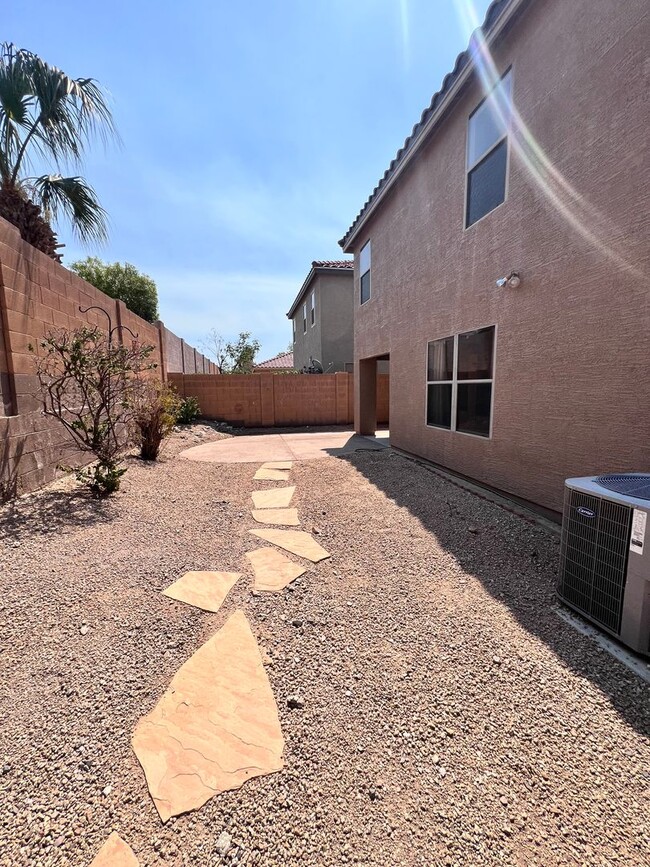 Building Photo - Arizona Greens near Foothills Club West