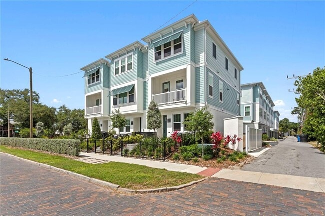 Building Photo - 114-121 21st St N