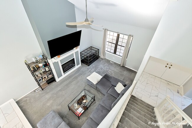Building Photo - 638 Dordan Ct