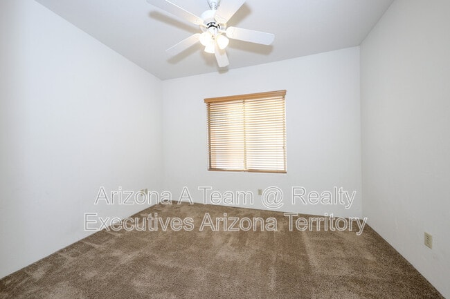 Building Photo - 3760 N Bay Horse Loop