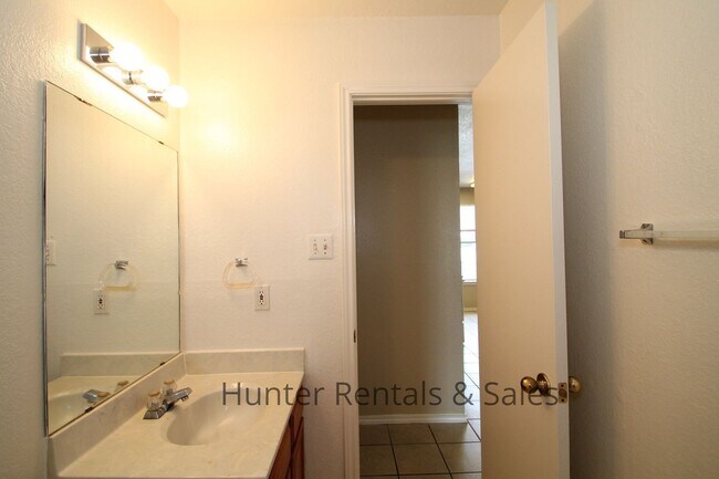 Building Photo - North Killeen!
