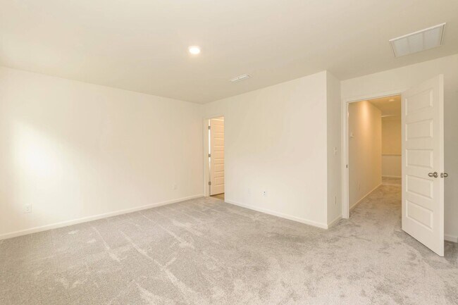 Building Photo - 518 Eastwood St