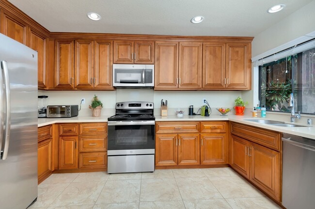 Building Photo - 2559 Caminito Muirfield