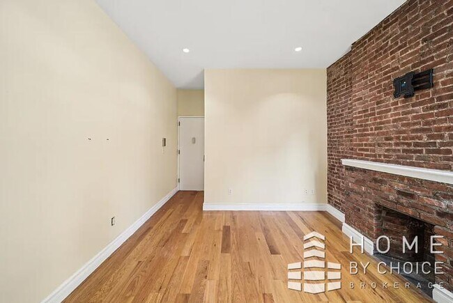 Building Photo - 2 bedroom in New York NY 10028