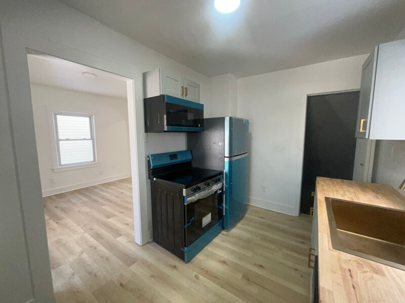 Building Photo - 1706 Davidson St