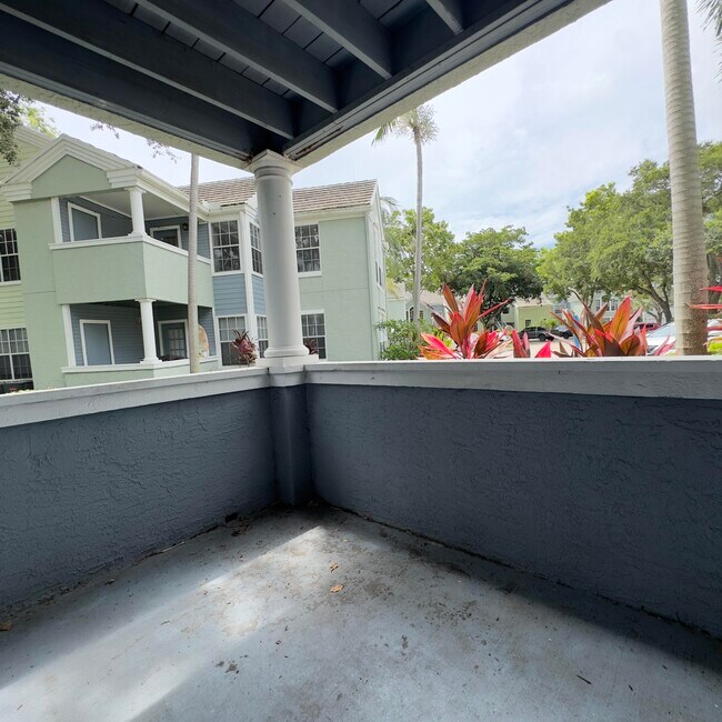 Building Photo - 1000 Crystal Way