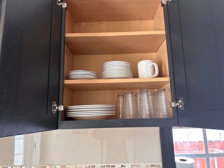 Building Photo - 1934 Washington St