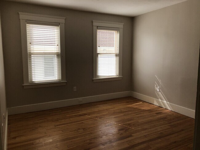 Building Photo - 7 Plantation St