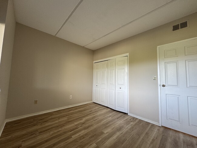 Building Photo - 85 Viscount Dr